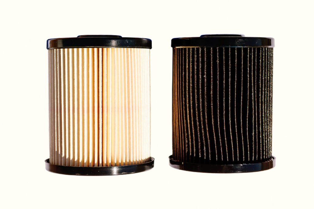 Comparison of clean and dirty oil filters